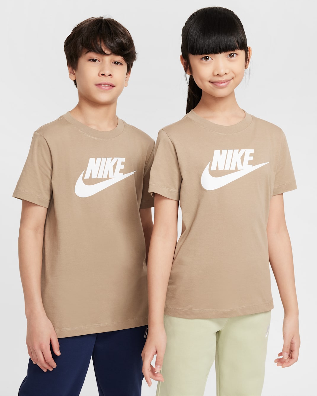 Nike Sportswear Older Kids' T-Shirt - Khaki