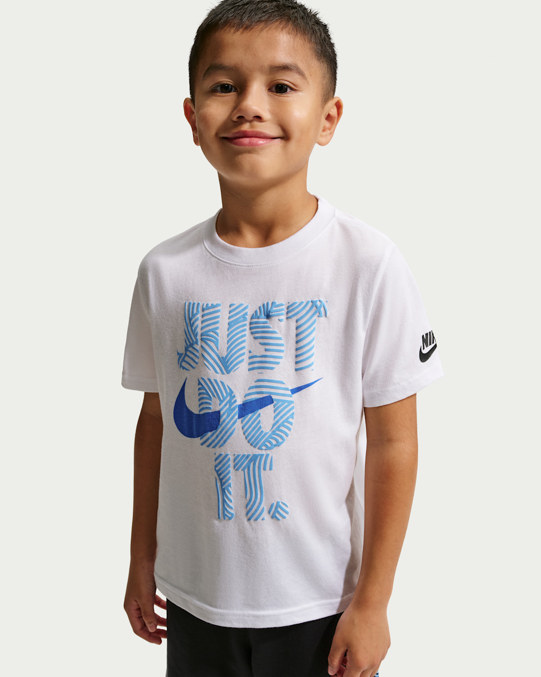 Playera con gráfico para niños talla pequeña Nike In The Zone - Blanco