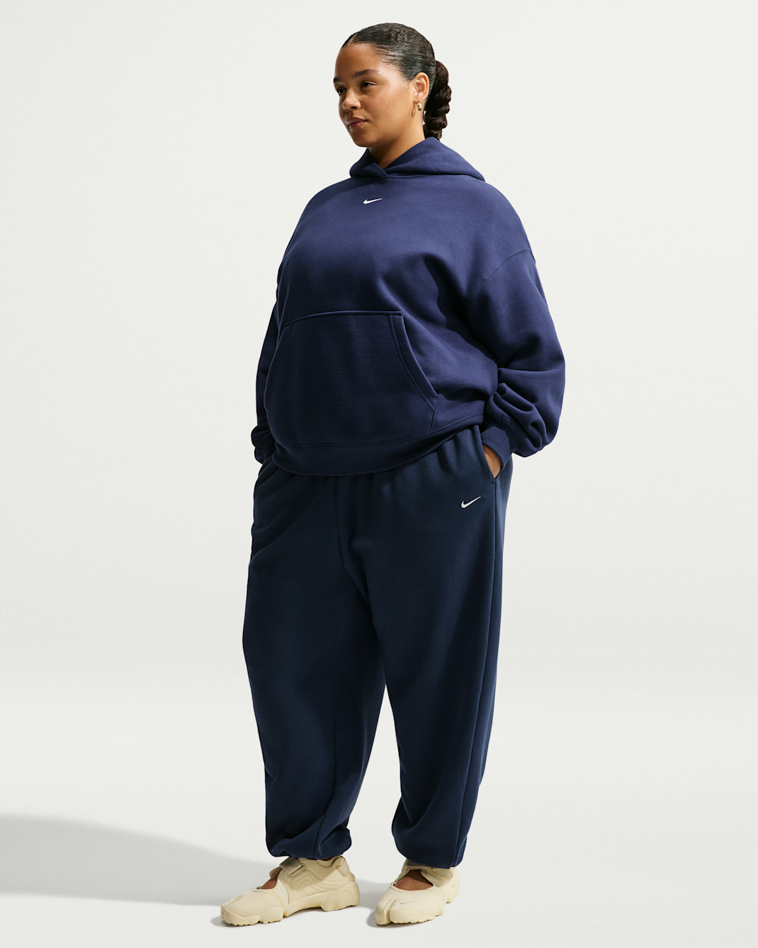 Nike Studio Fleece Medium Weight Women's Oversized High-Rise Cuffed Pants - Midnight Navy/Sail