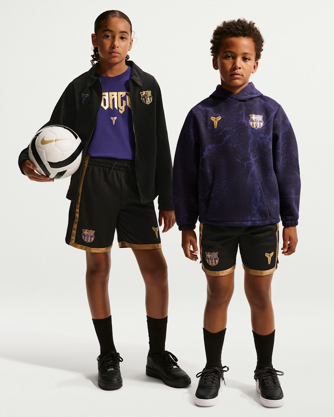 FC Barcelona Away Older Kids' Kobe Dri-FIT Football Shorts - Black/Elemental Gold/Metallic Gold