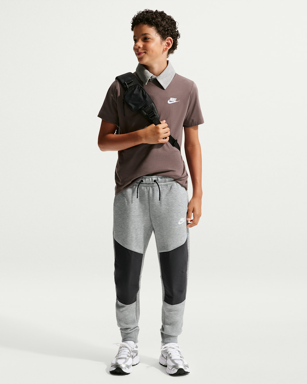 Nike Sportswear Tech Fleece Older Kids' Jogger - Dark Grey Heather/Dark Smoke Grey