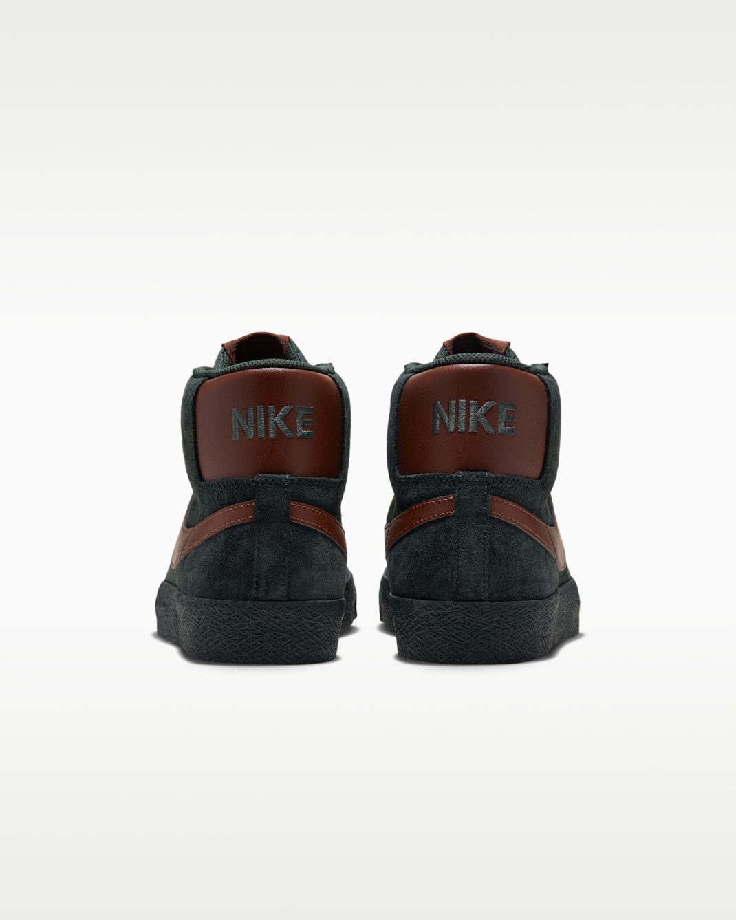 Nike SB Zoom Blazer Mid Skate Shoes