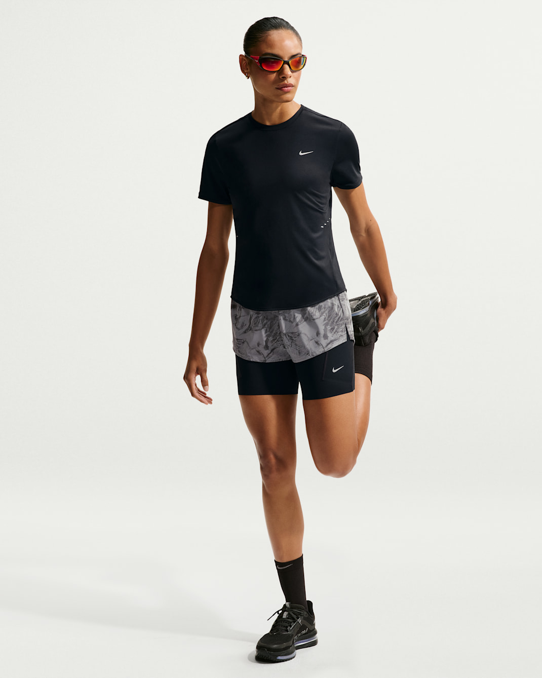 Nike Swift Women's Mid-Rise 2-in-1 Reflective Running Shorts - Thunder Grey/Dark Smoke Grey/Black