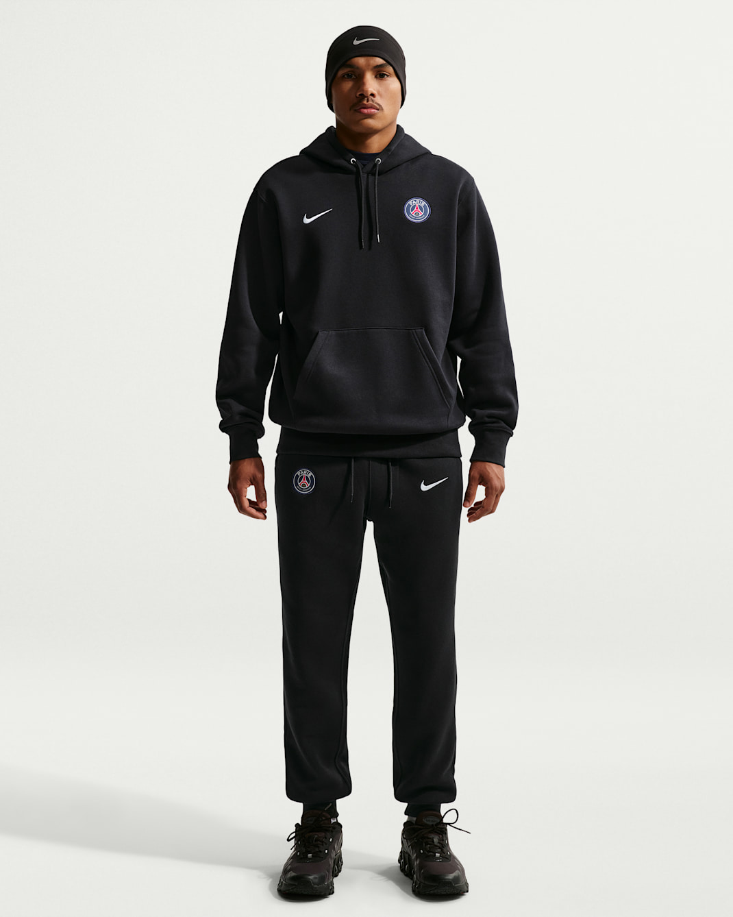 Men's Club Men's Nike Soccer Joggers - Black/White