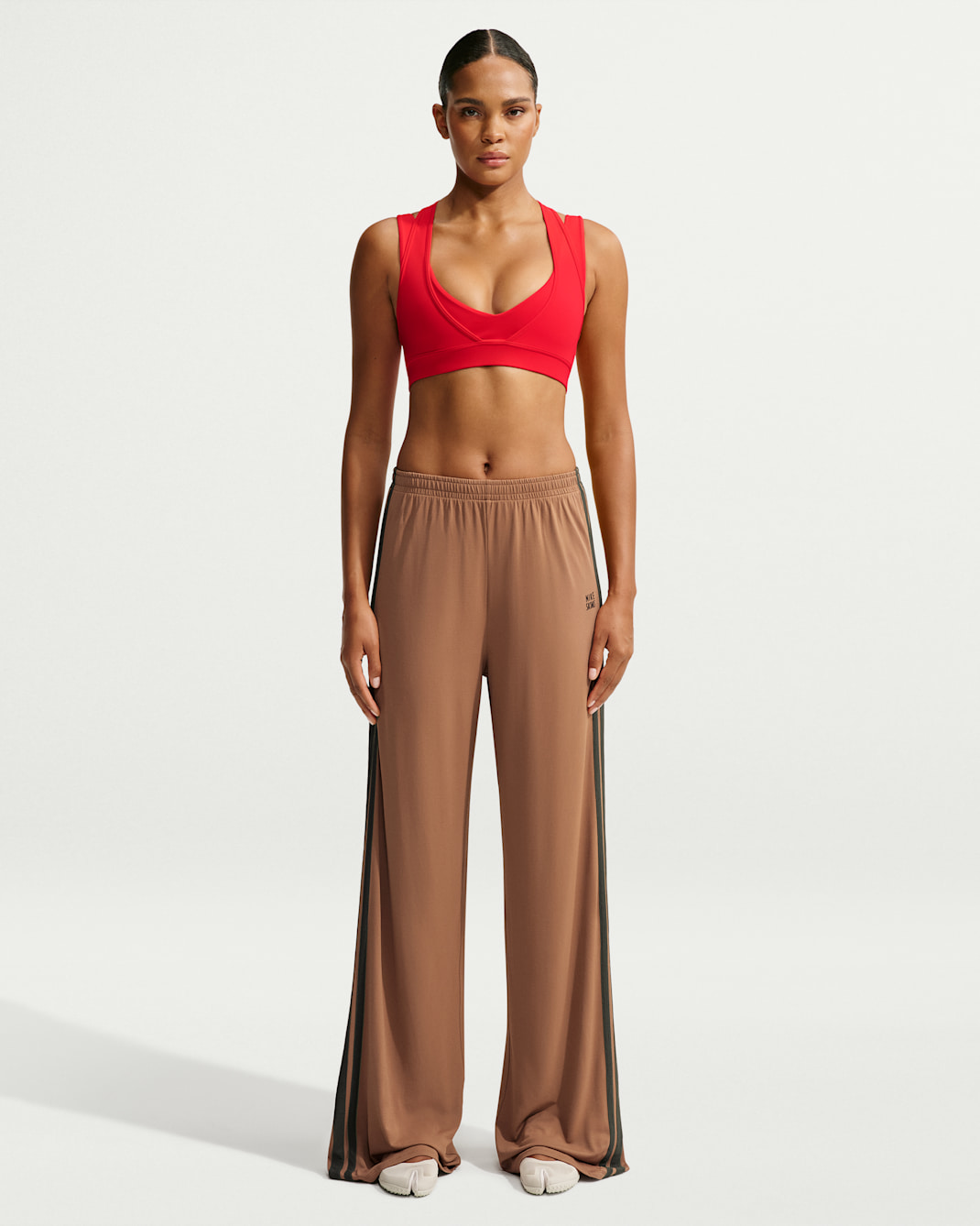 NikeSKIMS Matte Women's Double-Layer Plunge Bra
