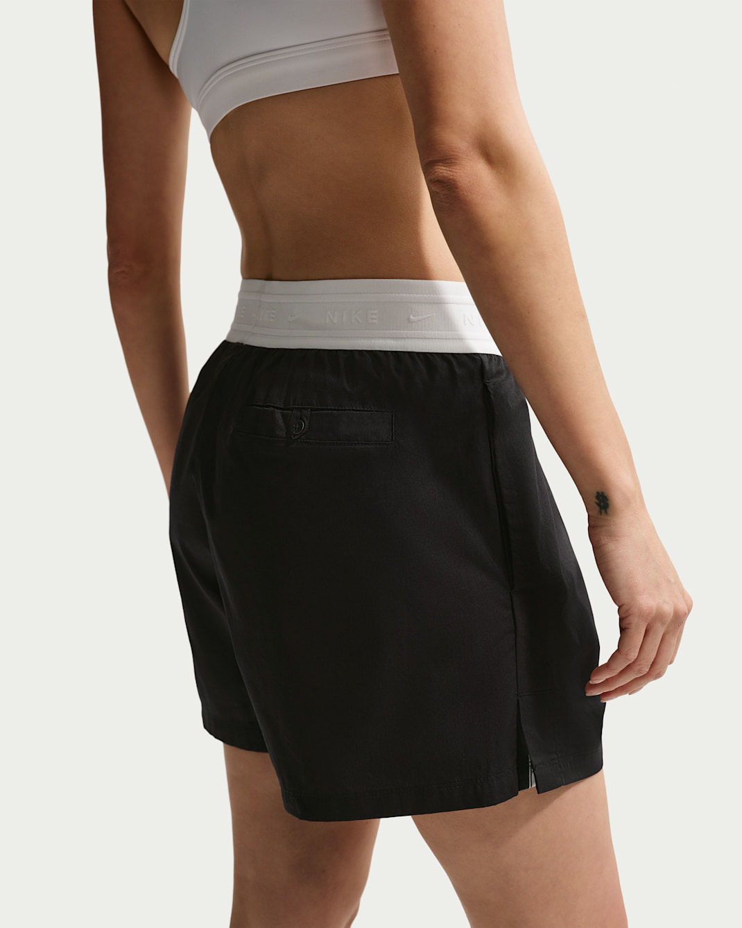 Nike Sportswear Chill Poplin Women's Loose Mid-Rise Shorts