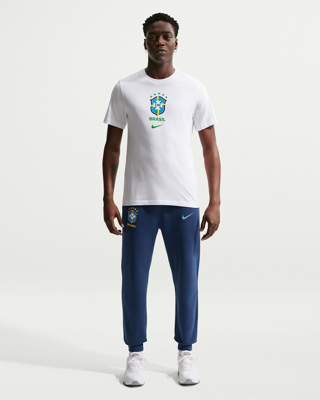 Joggers de fútbol Nike de French Terry para hombre Brazil Club - Azul de la costa/Menta claro
