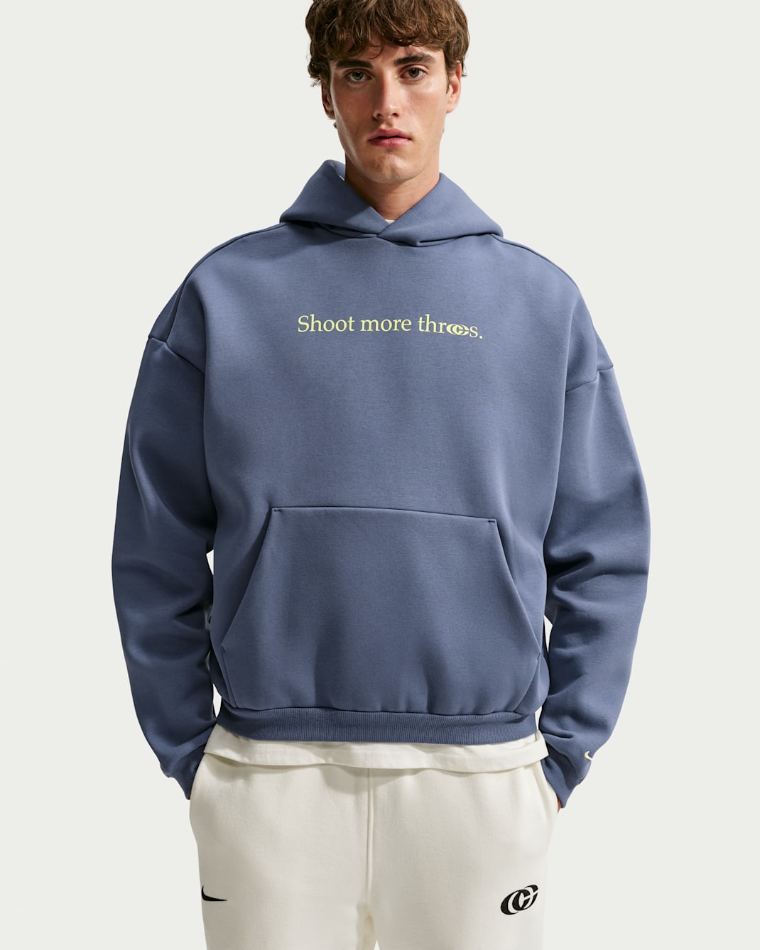 Caitlin Clark Standard Issue Men's Therma-FIT Brushed Basketball Pullover Hoodie - Diffused Blue/Pale Ivory/Soft Yellow