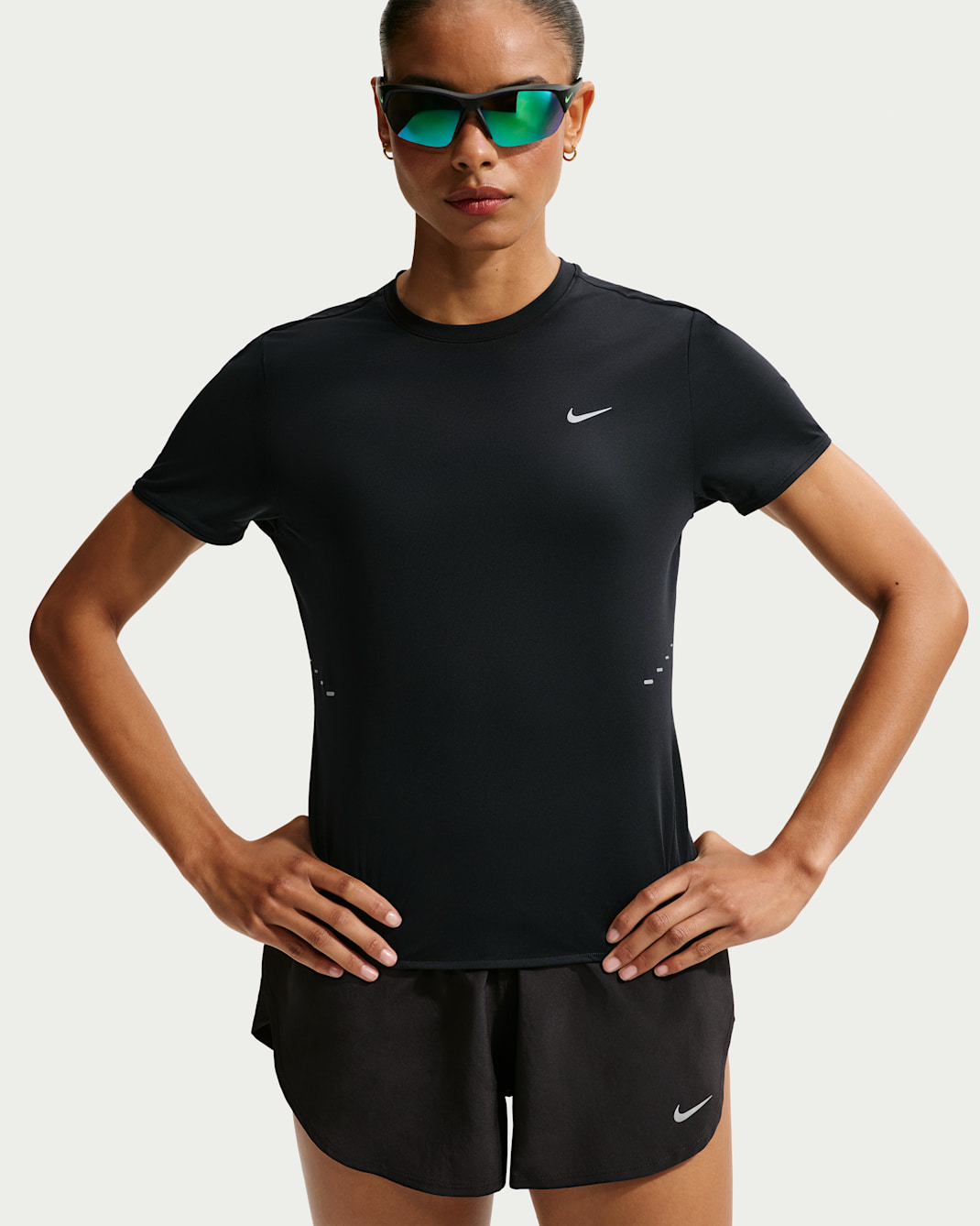 Nike Swift Samarreta de running de màniga curta Dri-FIT - Dona - Negre