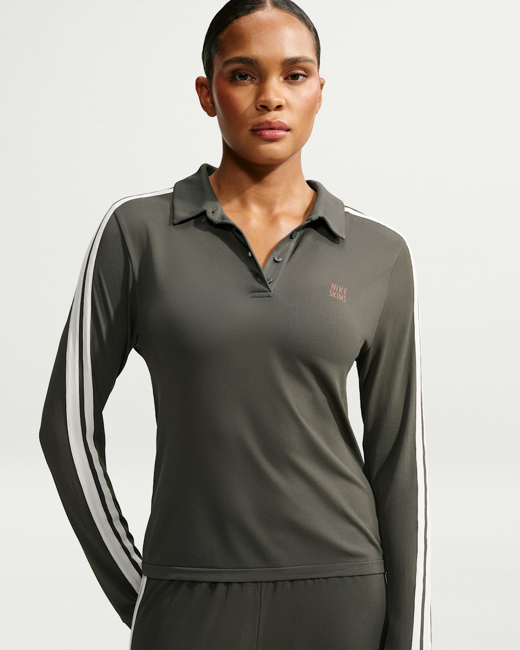 NikeSKIMS Stretch Knit Women's Long-Sleeve Polo Top - NSKM Boulder/NSKM Ecru