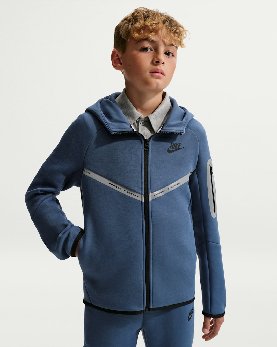 Nike Sportswear Tech Fleece Older Kids' Full-Zip Hoodie with Reflective Design Accents - Diffused Blue/Black/Black