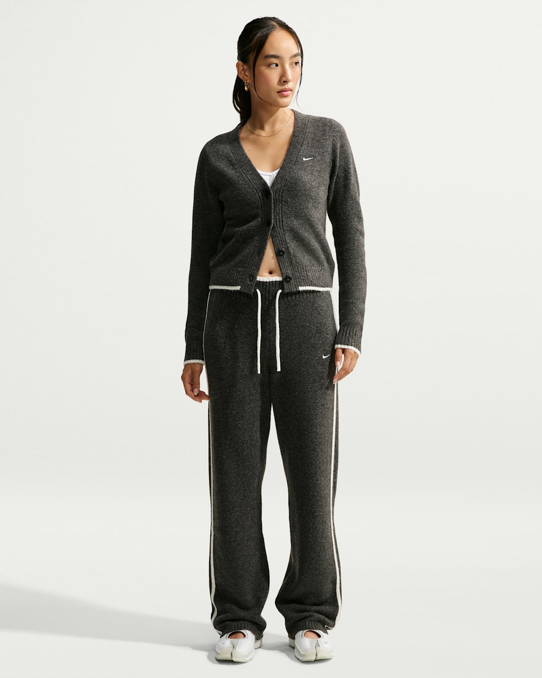 Nike Sportswear Chill Knit Women's Mid-Rise Pants - Black Heather/White/White