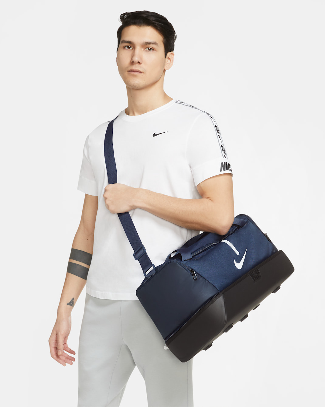 Nike Academy Team Football Hard-Case Duffel Bag (Medium, 37L) - Midnight Navy/Black/White