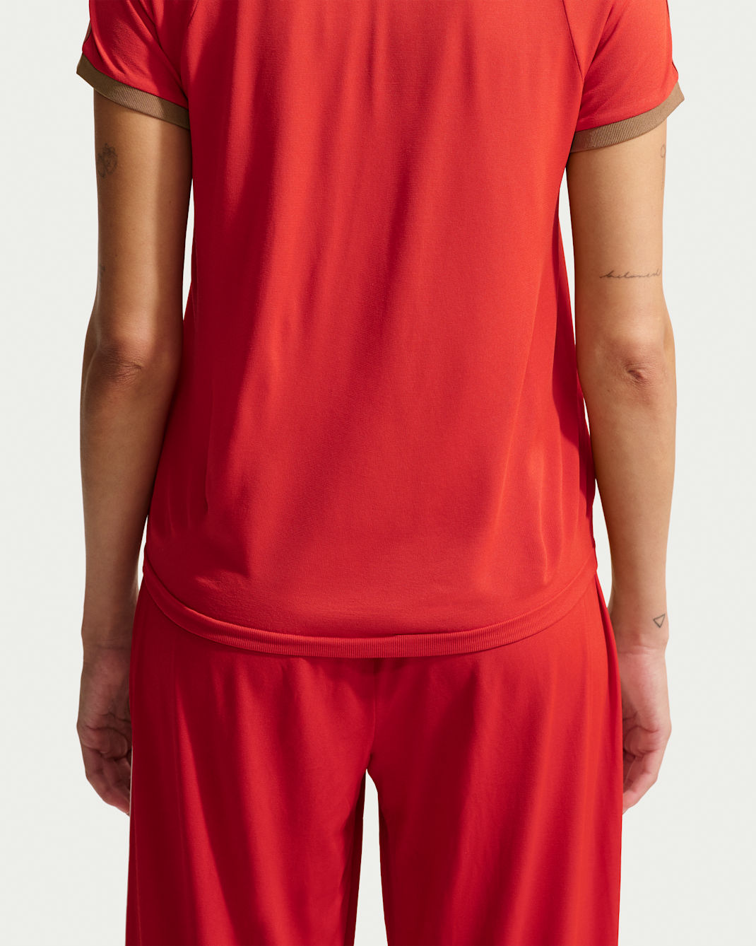 NikeSKIMS Stretch Knit Women's V-Neck Short-Sleeve Top