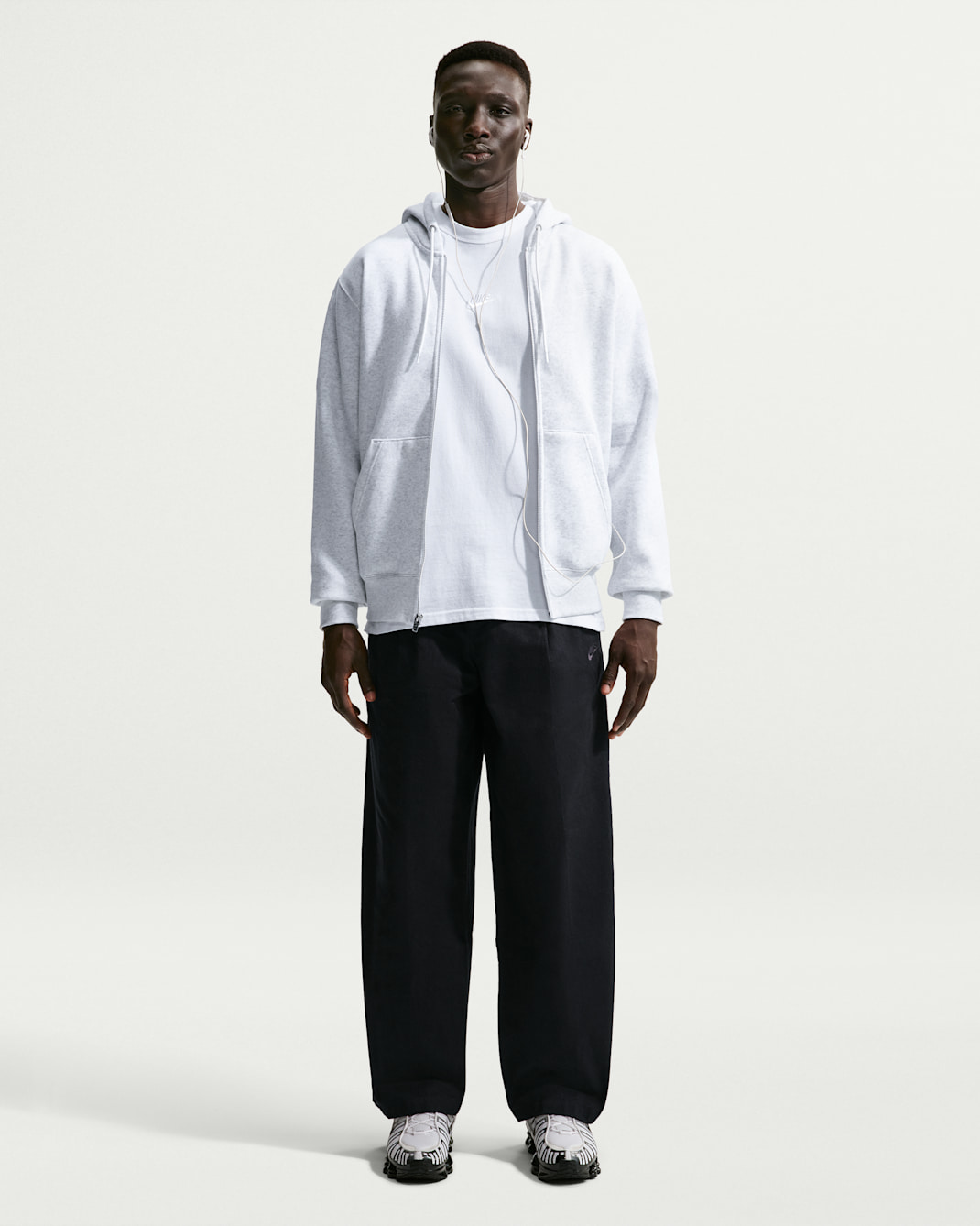 Nike Sportswear Club mély ülepű, strapabíró férfinadrág - Fekete/Fekete