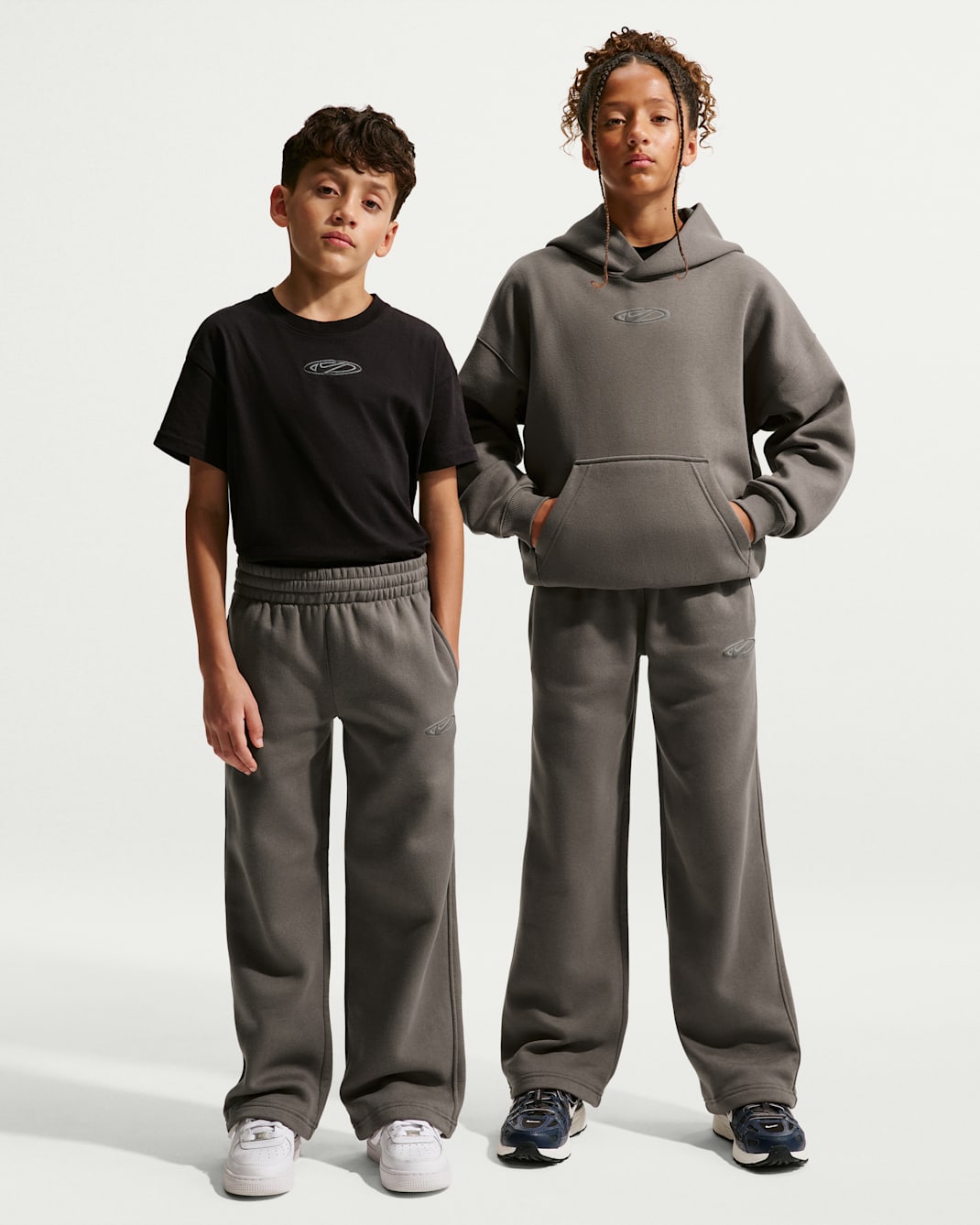 Nike Sportswear Club Fleece Big Kids' Pants - Cave Stone/Moon Particle/Cave Stone
