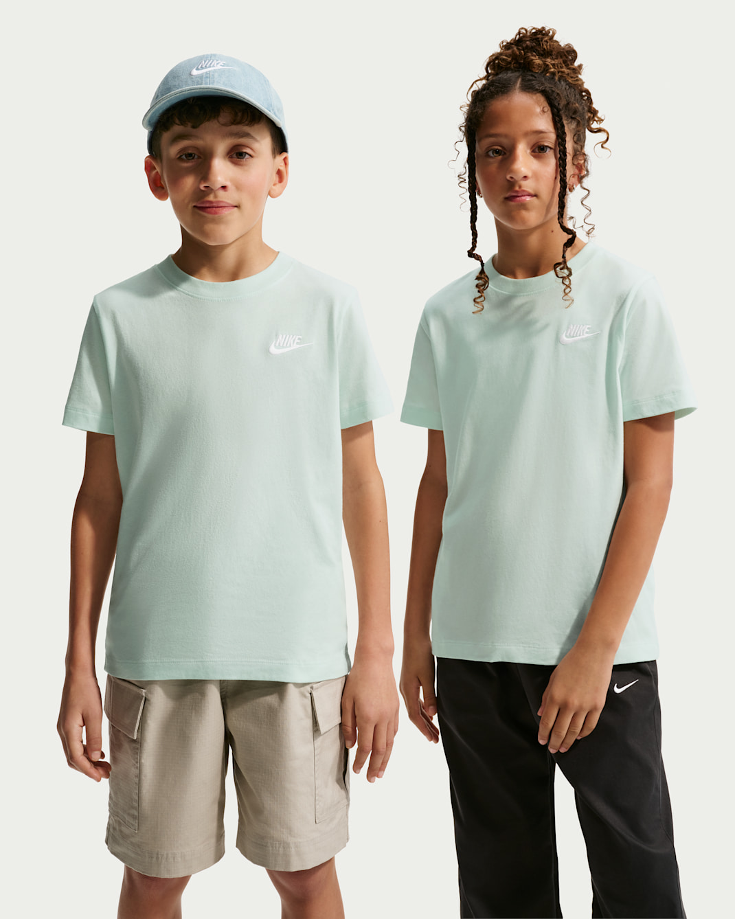 Nike Sportswear Older Kids' T-Shirt - Barely Green/White