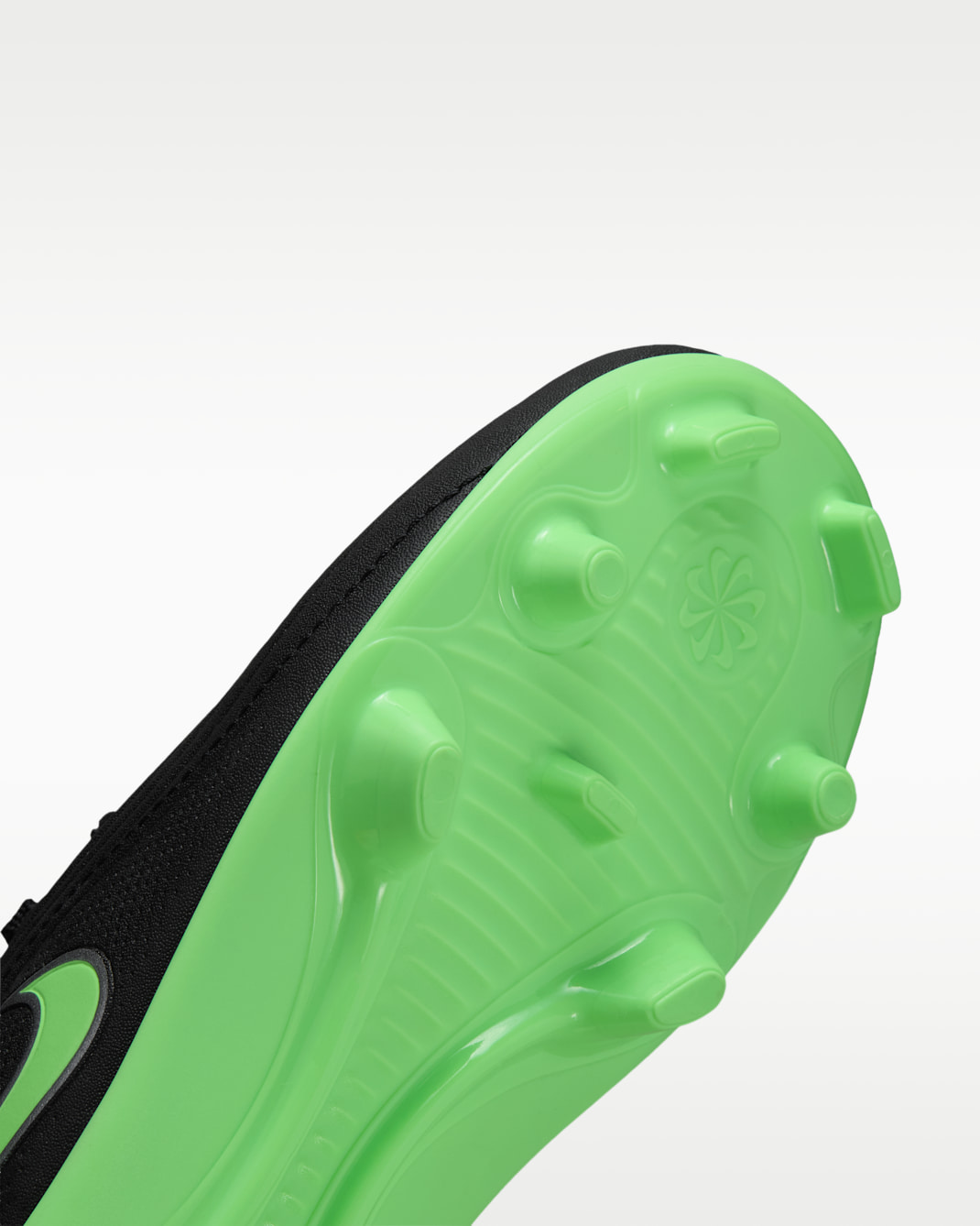 Nike Jr. Tiempo Maestro Club Little Kids' Multi-Ground Low-Top Soccer Cleats