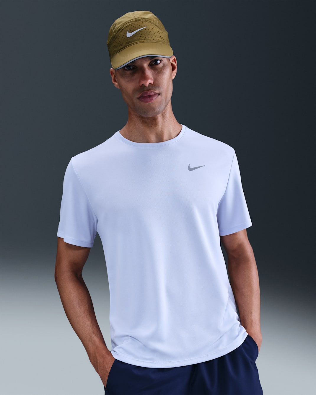 Playera de correr de manga corta Dri-FIT para hombre Nike Miler - Fantasma