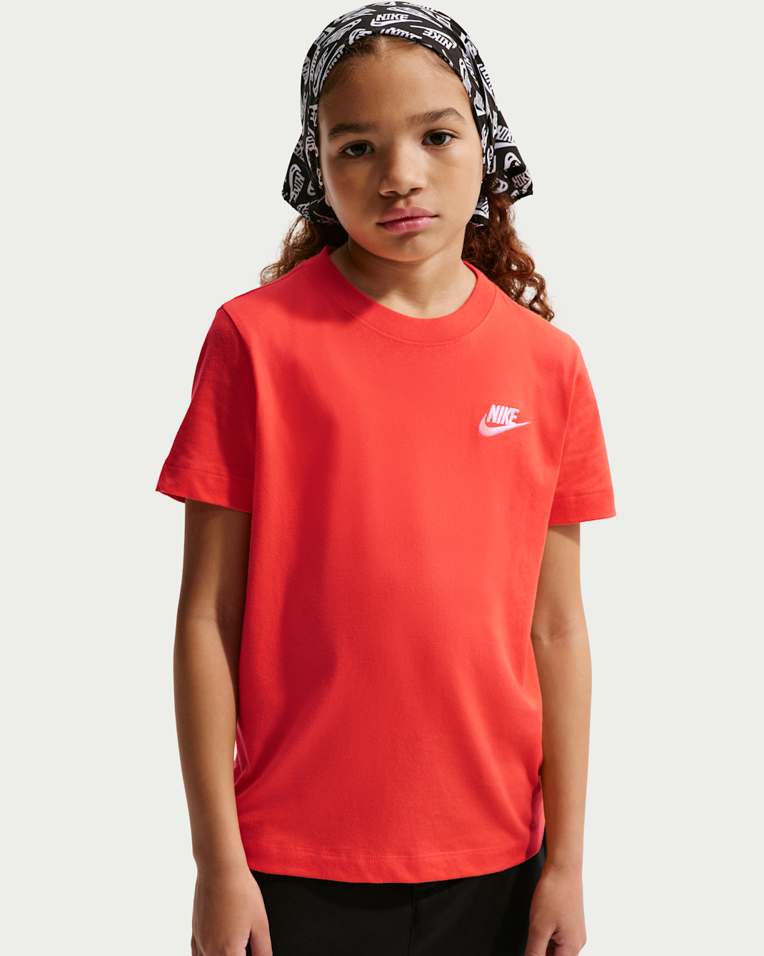 Nike Sportswear T-Shirt für ältere Kinder - Turf Orange/Weiß