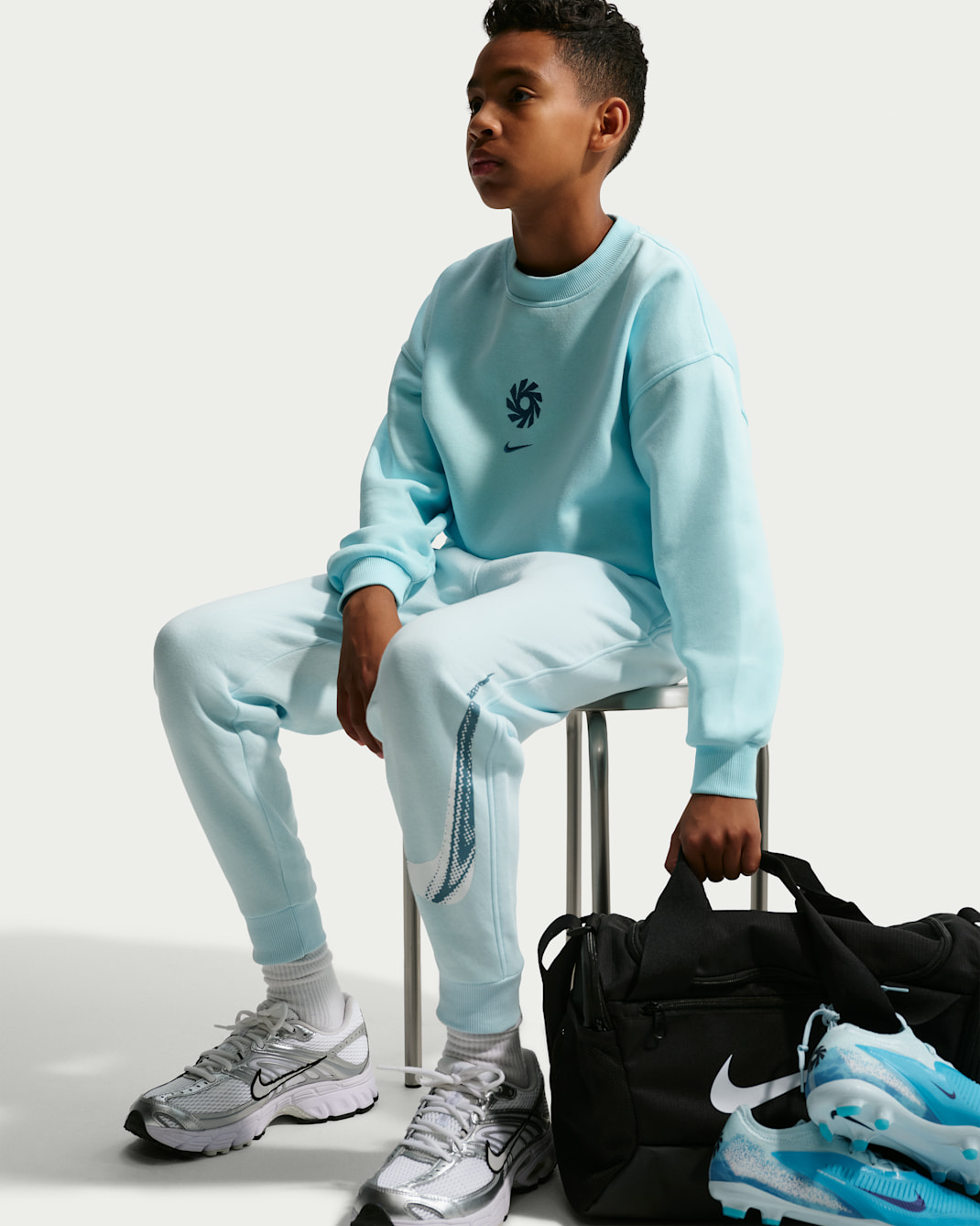 Erling Haaland Club Fleece Big Kids' Nike Soccer Joggers