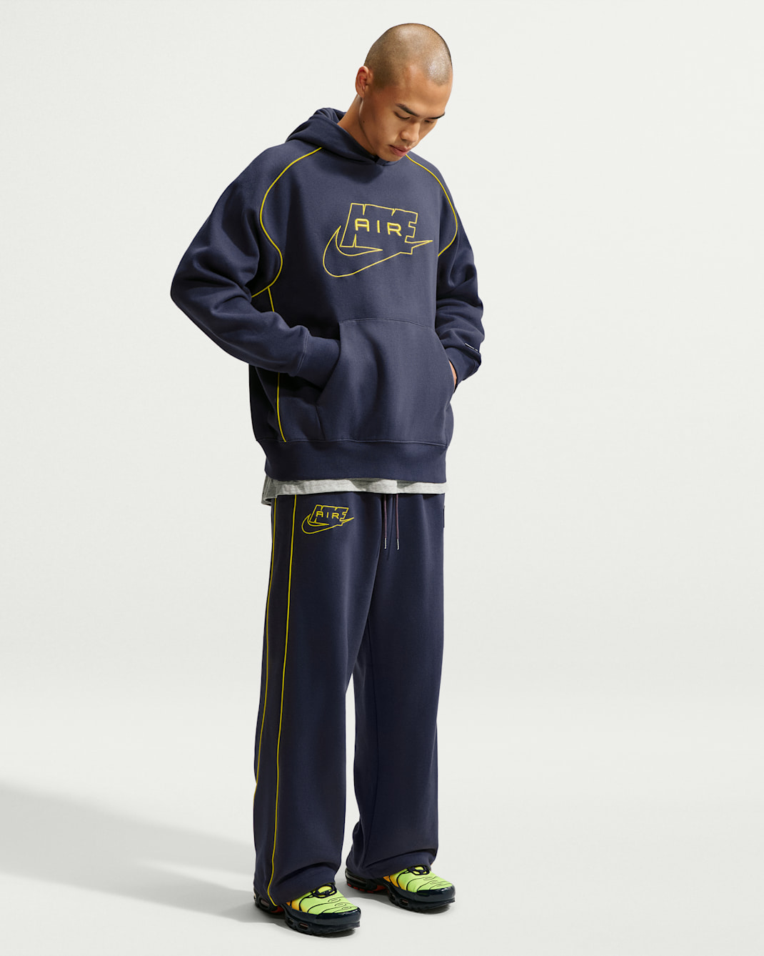 Nike Air Men's Open-Hem Fleece Pants - Gridiron/Opti Yellow/Opti Yellow