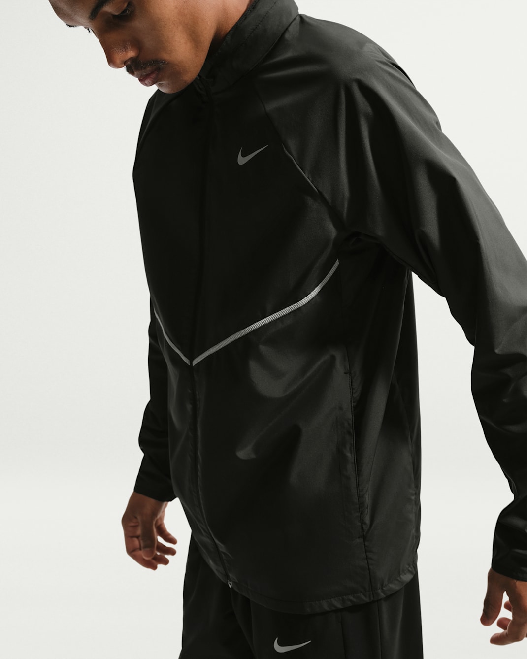 Nike Miler Men's Repel UV Protection Running Jacket