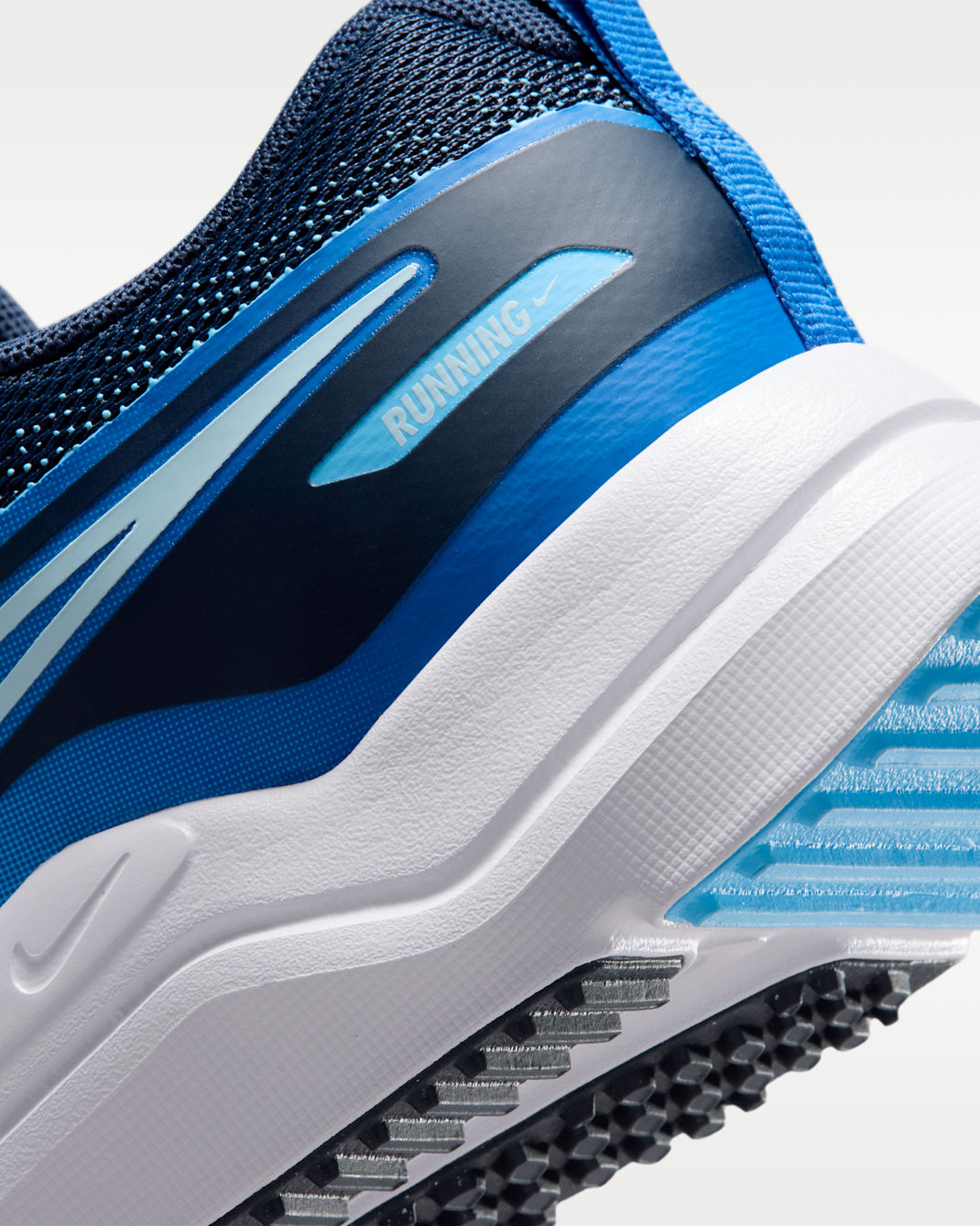 Nike Cosmic Runner Big Kids' Shoes