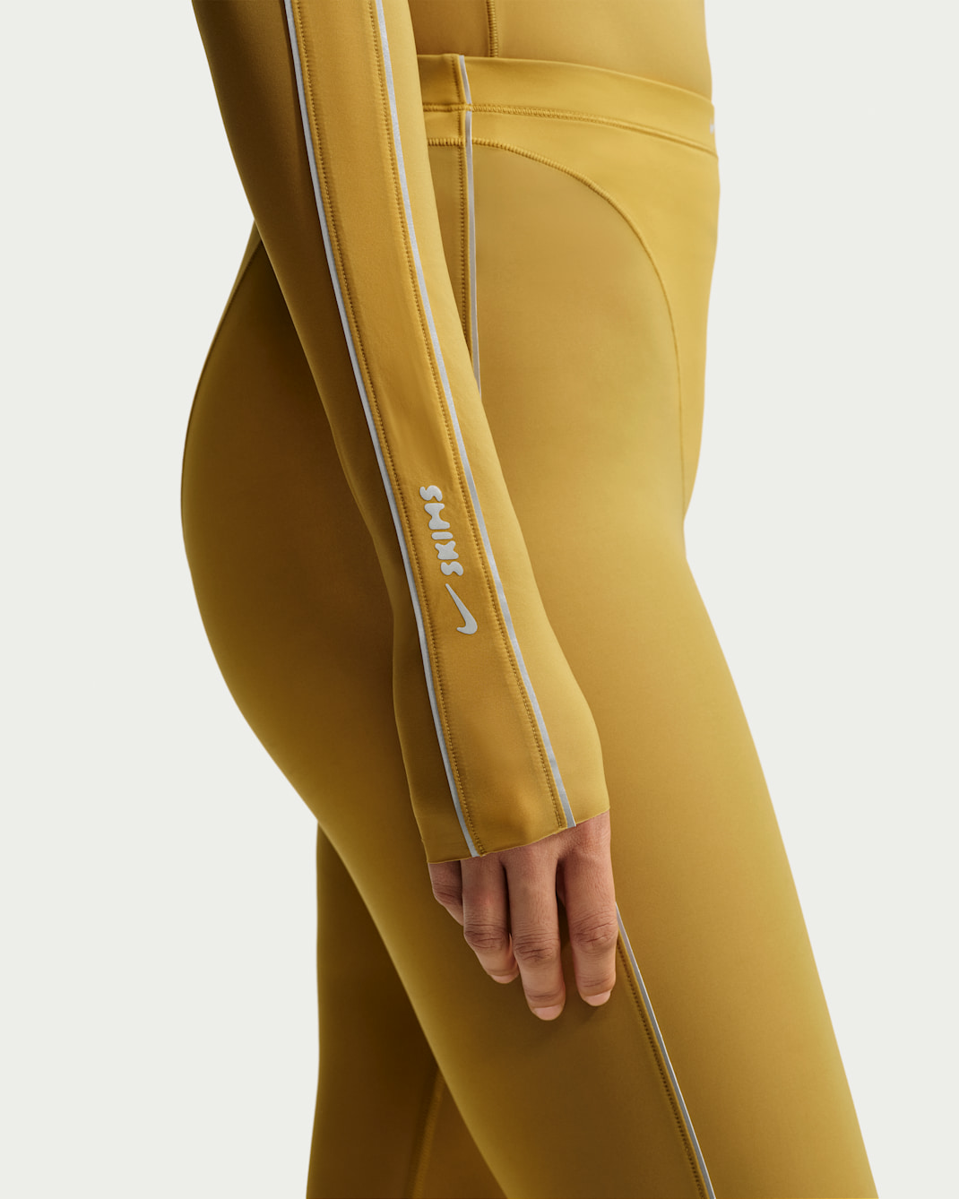 NikeSKIMS Weightless Women's Mock-Neck Long-Sleeve Top