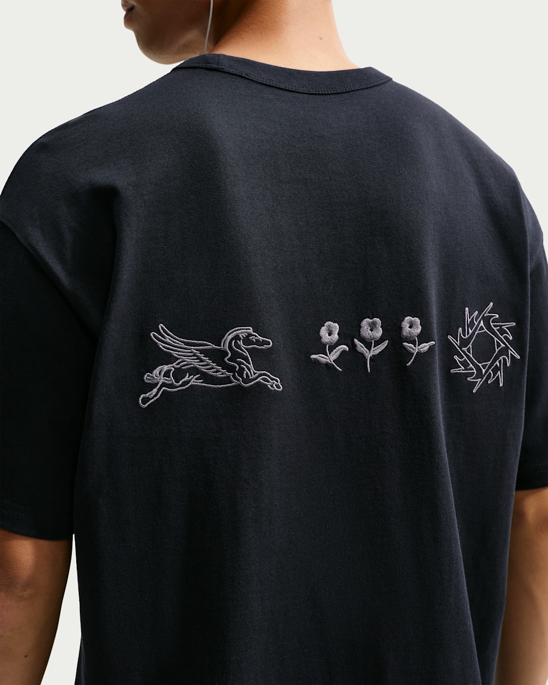 Nike Sportswear Premium Essentials  T-Shirt