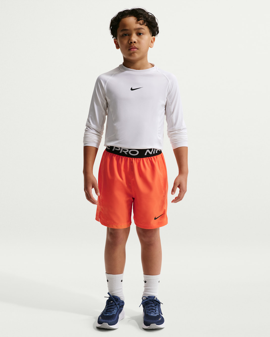 Shorts de entrenamiento Dri-FIT para niño talla grande Nike Pro - Naranja césped/Blanco/Negro