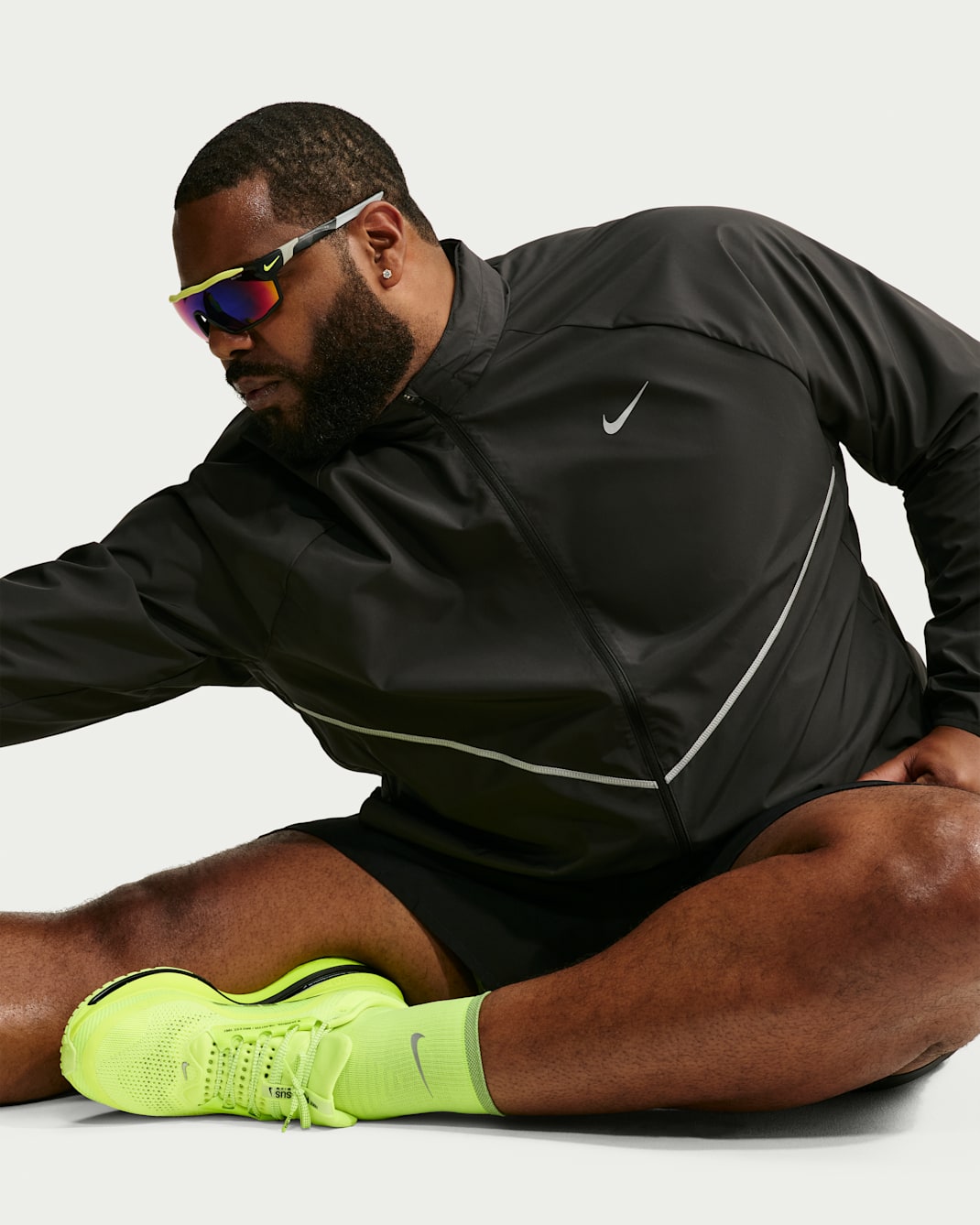Nike Miler Men's Repel UV Protection Running Jacket