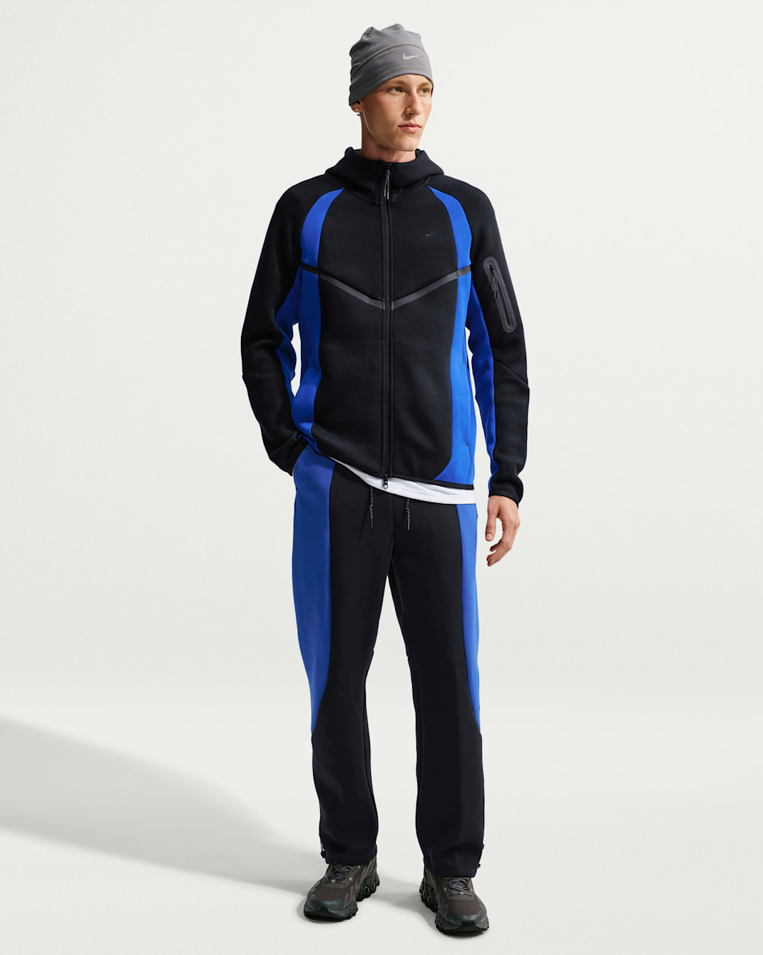 Pantalon en Fleece à ourlet ouvert et couleurs contrastées Nike Tech pour homme - Noir/Old Royal/Noir