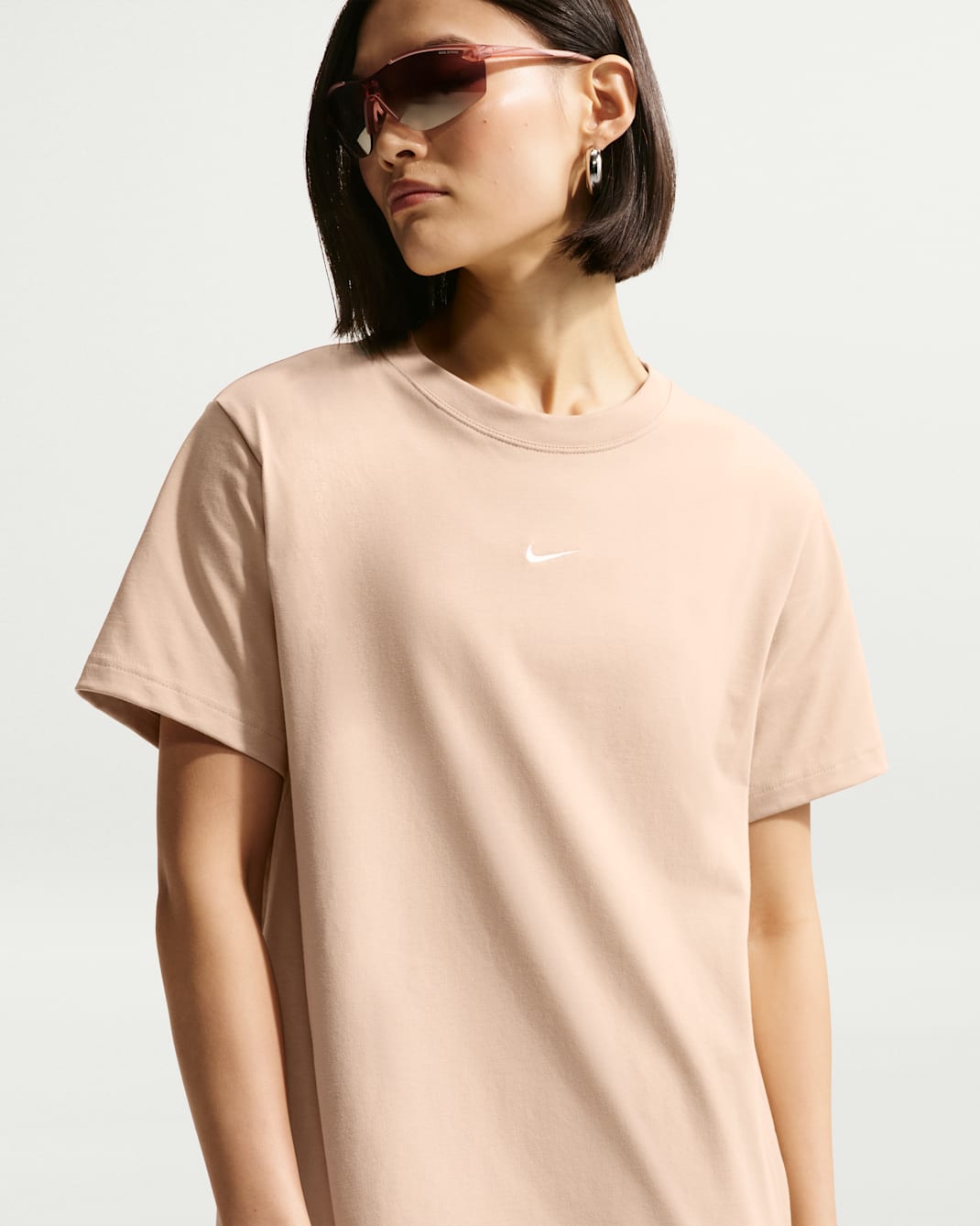 나이키 스포츠웨어 여성 오버사이즈 반팔 티셔츠(플러스 사이즈) - 리넨