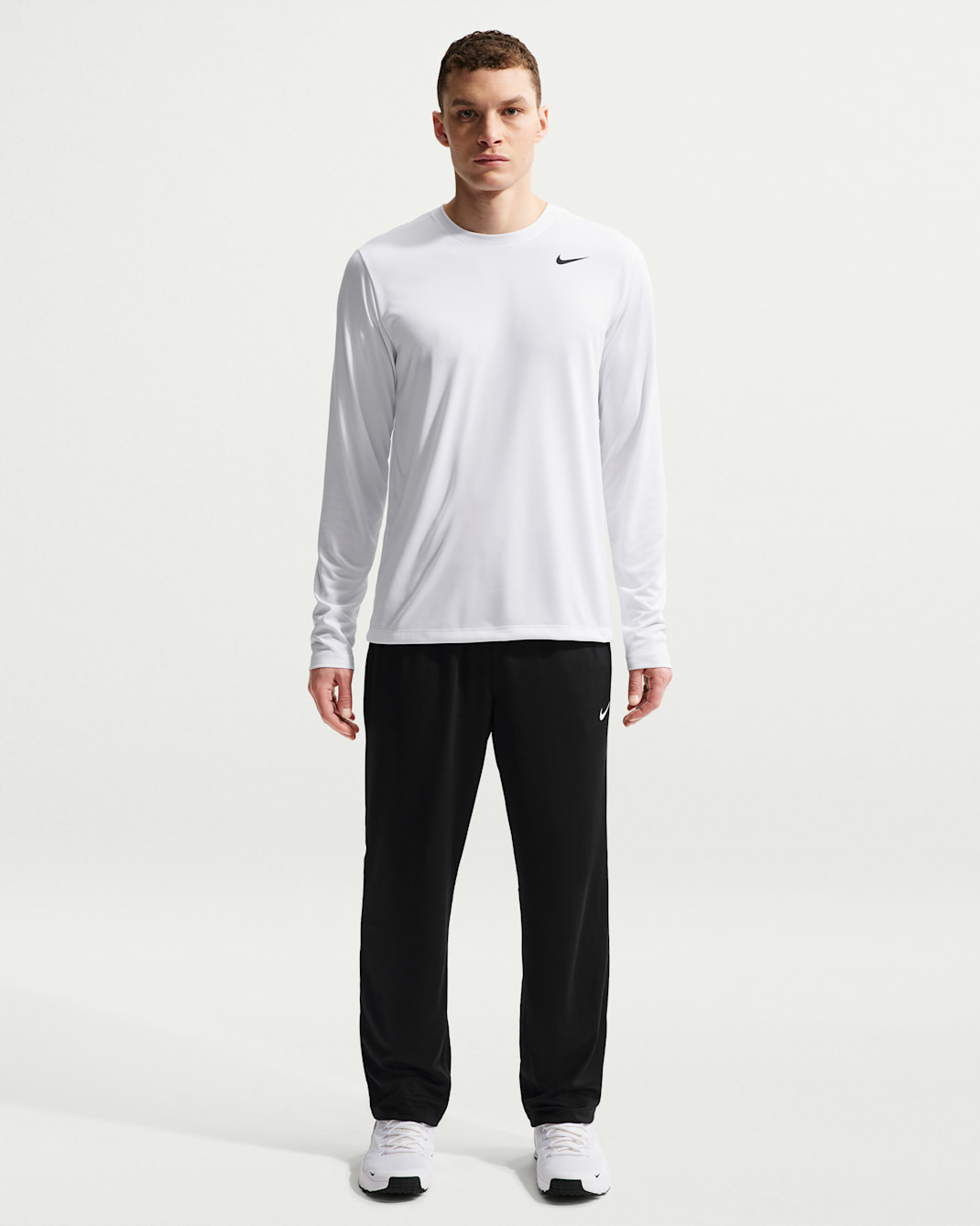 Pants Dri-FIT versátiles con dobladillo abierto para hombre Nike Totality - Negro/Blanco