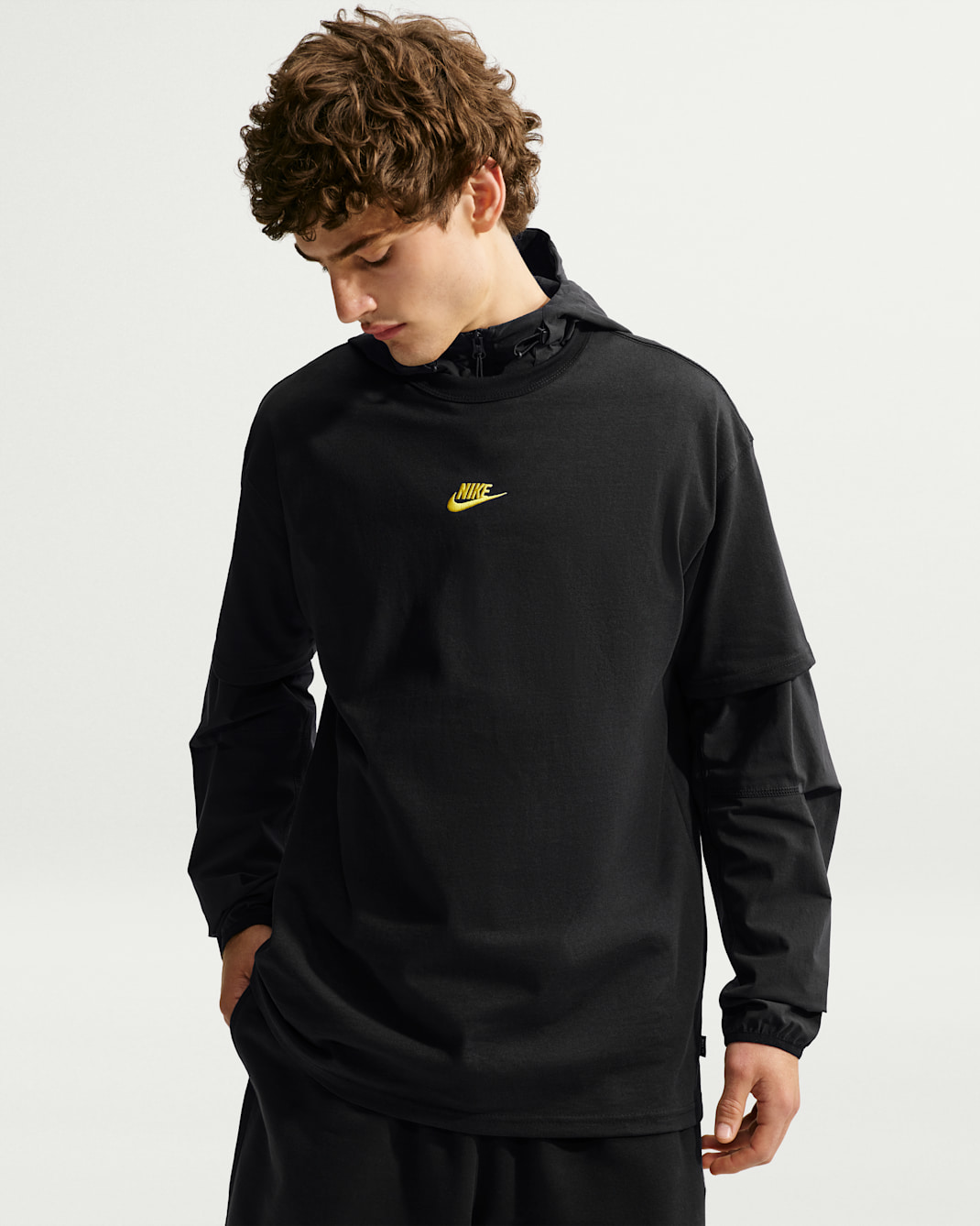 Nike Sportswear Premium Essentials Men's T-Shirt - Black/Chrome Yellow