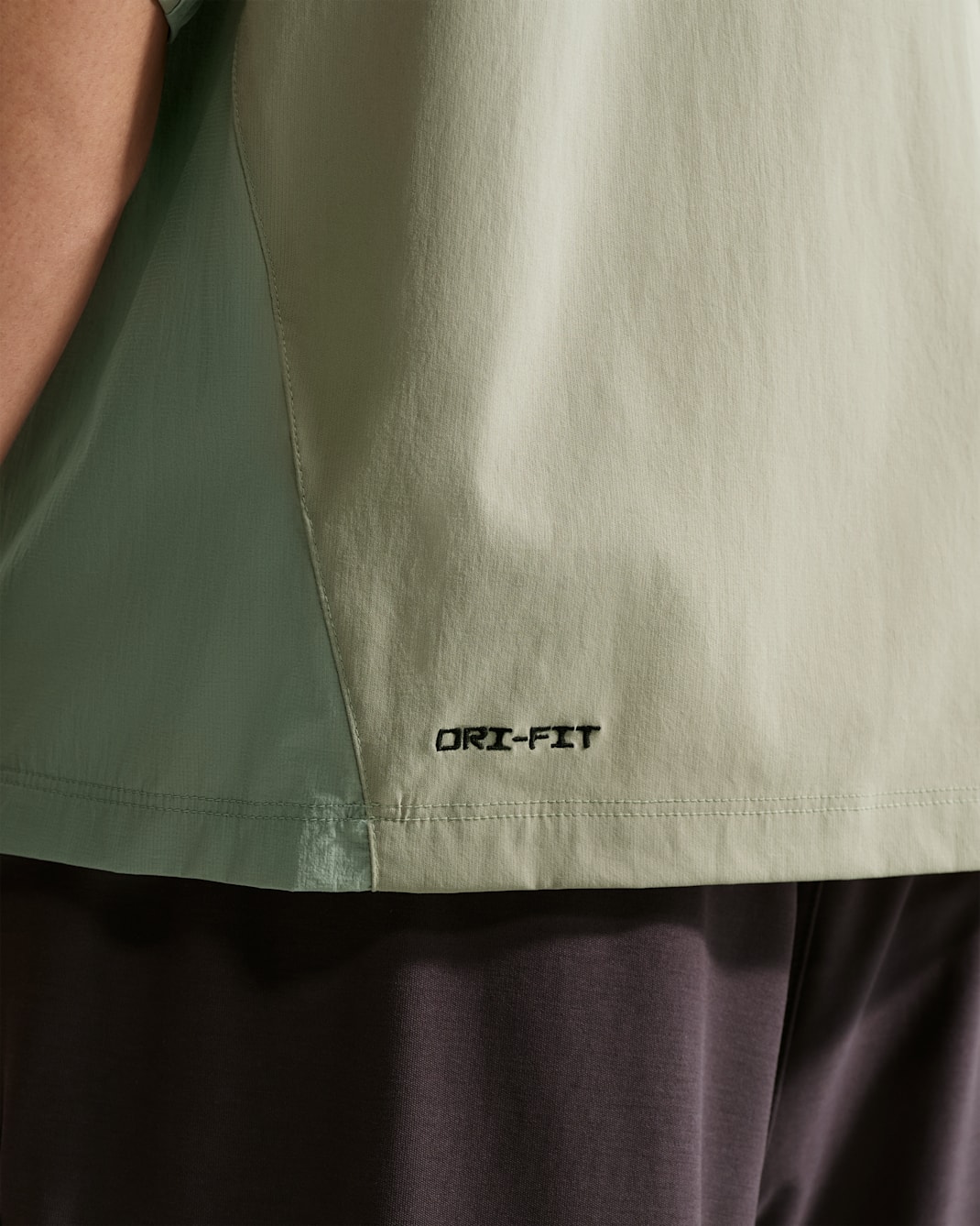 Nike Tech Helios Men's Dri-FIT Short-Sleeve Top