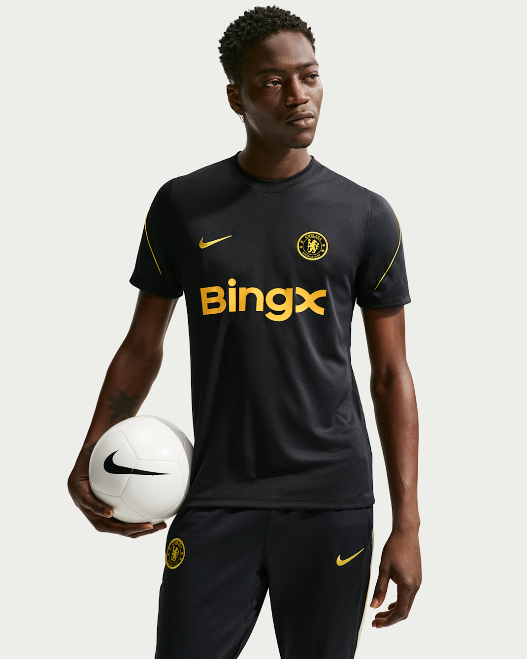 Chelsea F.C. Strike Men's Nike Football Dri-FIT Short-Sleeve Top - Pitch Blue/Midwest Gold/White/Midwest Gold