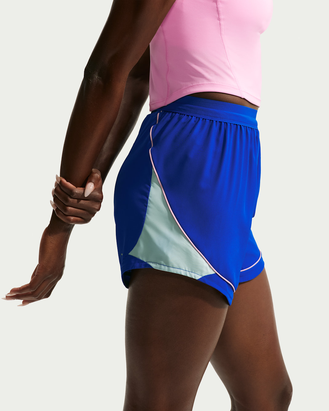 Nike Swoosh Women's Dri-FIT Mid-Rise Unlined Running Shorts