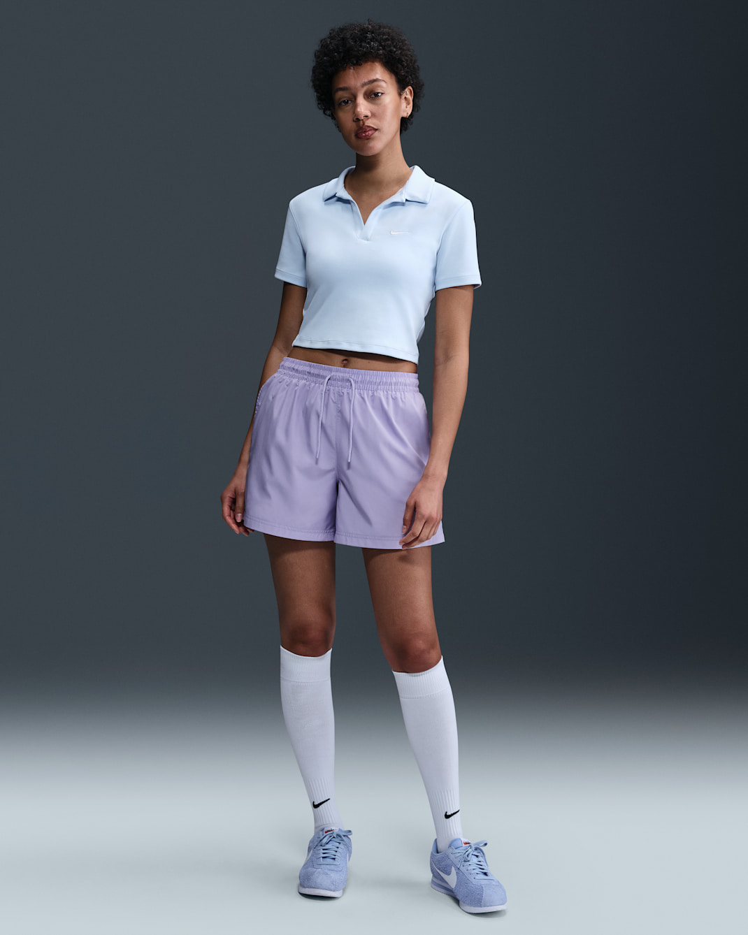 Shorts de tiro medio para mujer Nike Sportswear Classic Wovens - Hielo lila/Blanco