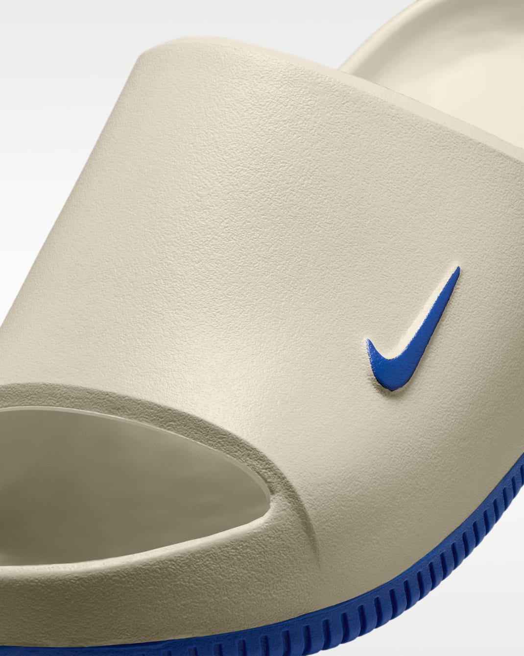 Nike Calm (Kentucky) Men's College Slides