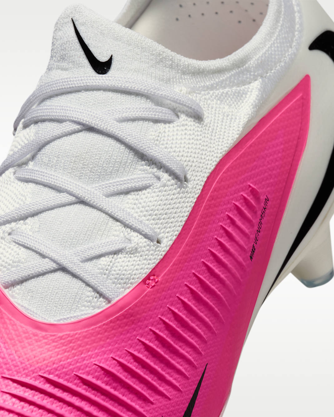 Nike Phantom 6 Low Pro Firm-Ground Football Boot - Multi-Colour/Black