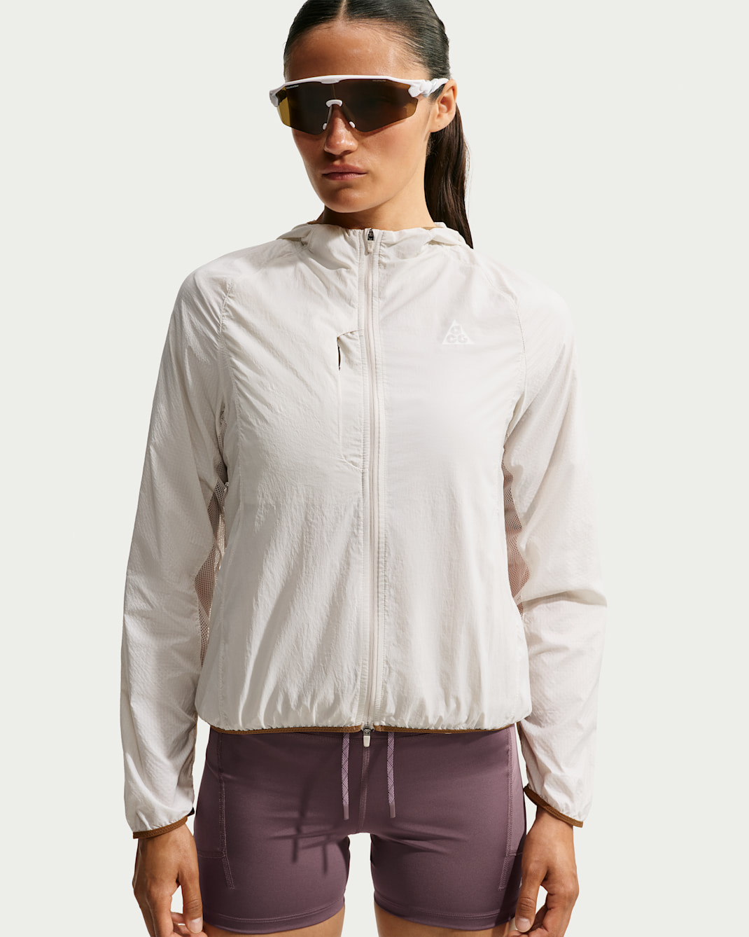 ACG 'Aireez' Women's UV Protection Trail-Running Jacket - Light Orewood Brown/Light British Tan/Summit White