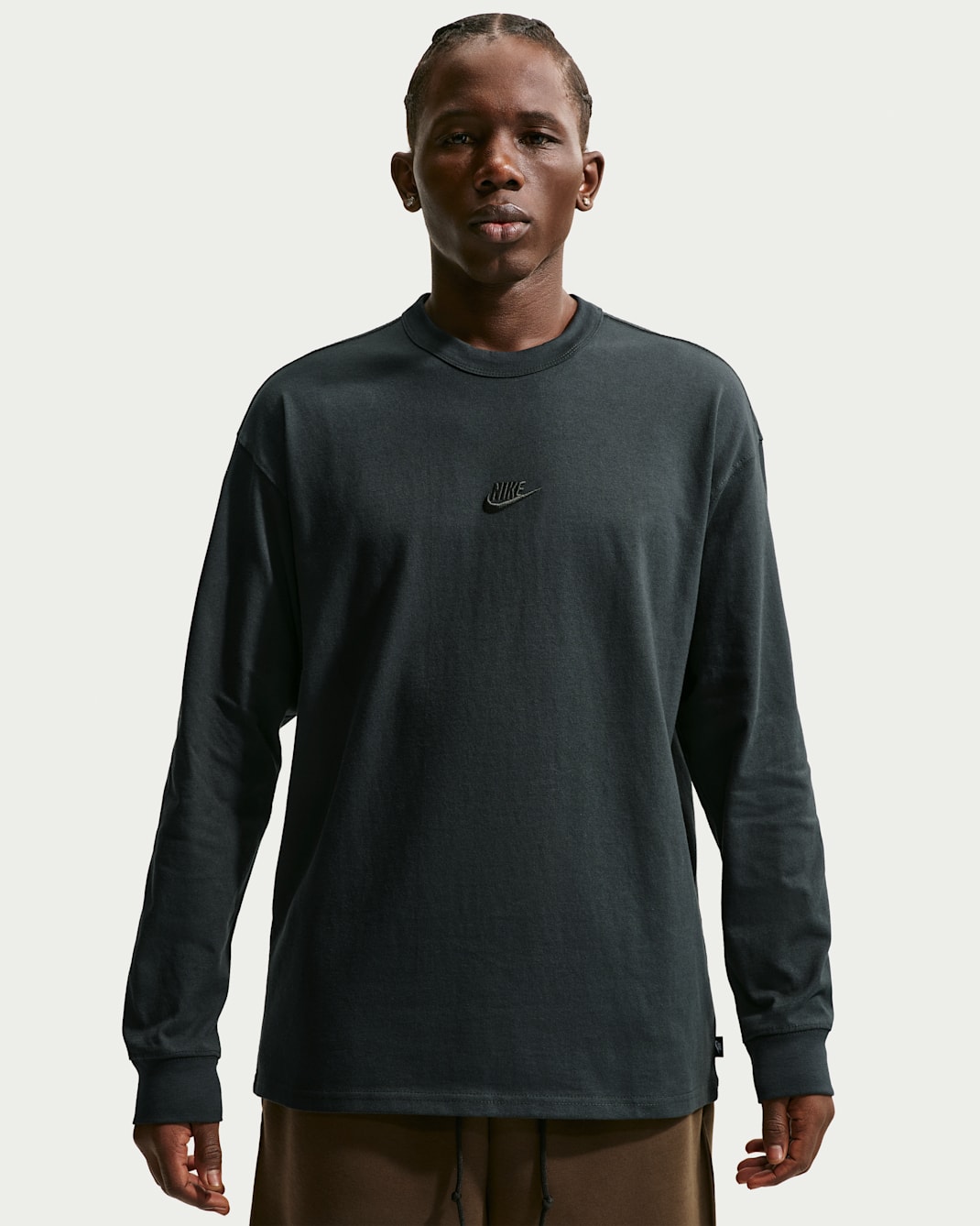 Playera de manga larga para hombre Nike Sportswear Premium Essentials - Abeto negro