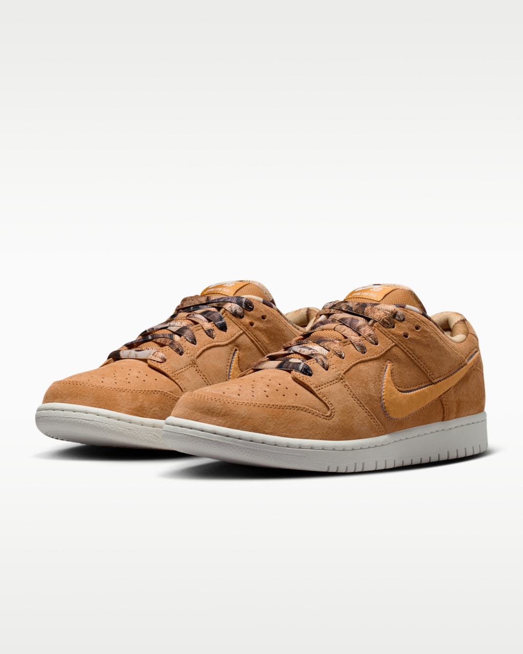 Nike SB Dunk Low Pro Skate Shoes