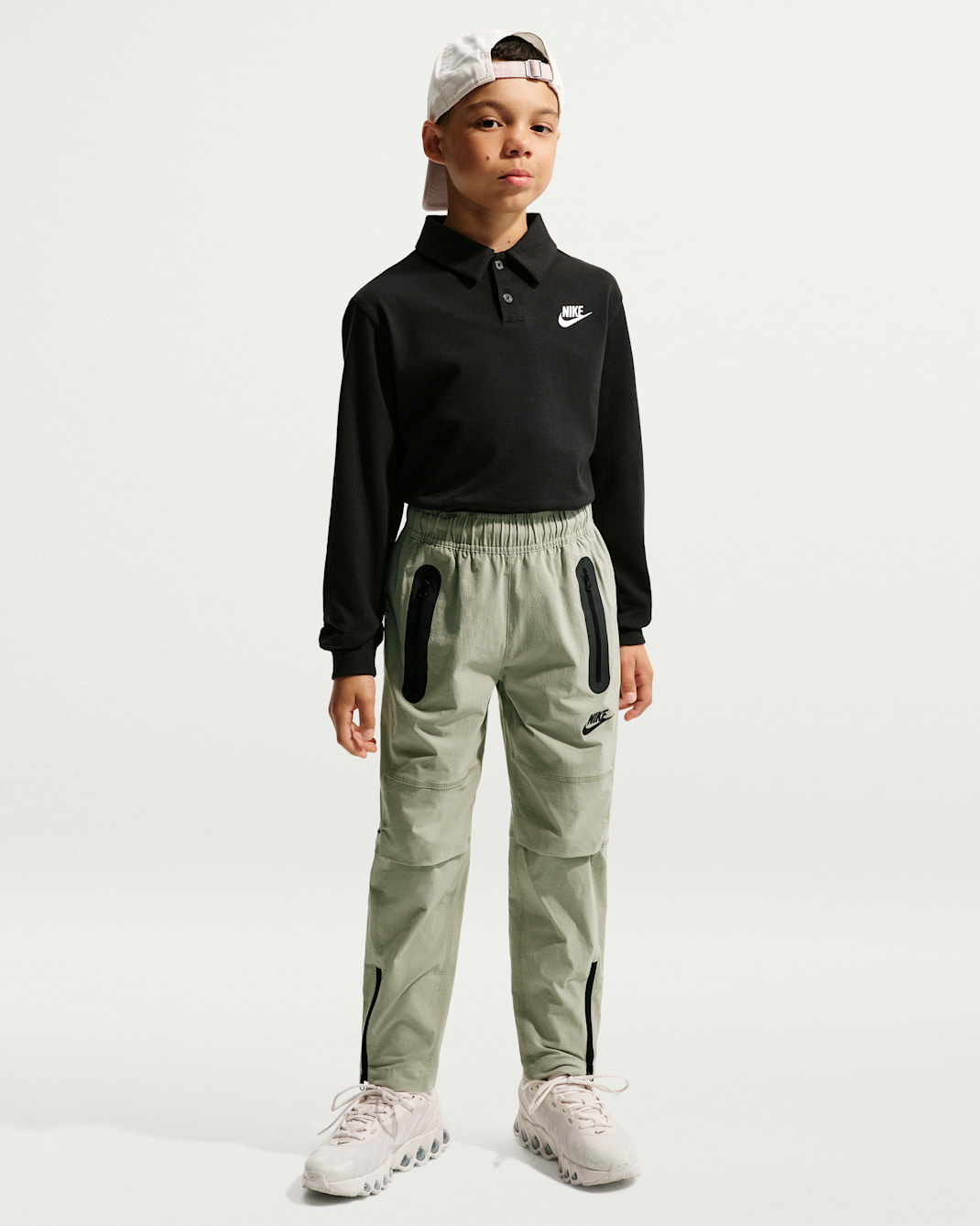 Nike Tech Older Kids' (Boys') Woven Trousers - Spruce Fog/Black