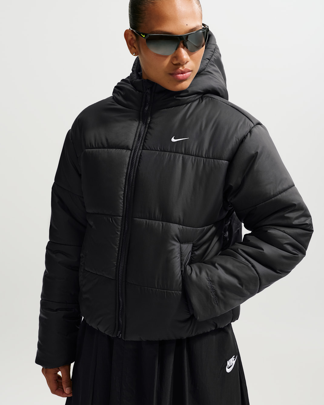 Nike Sportswear Classic Puffer Women's Therma-FIT Loose Hooded Jacket - Black/White