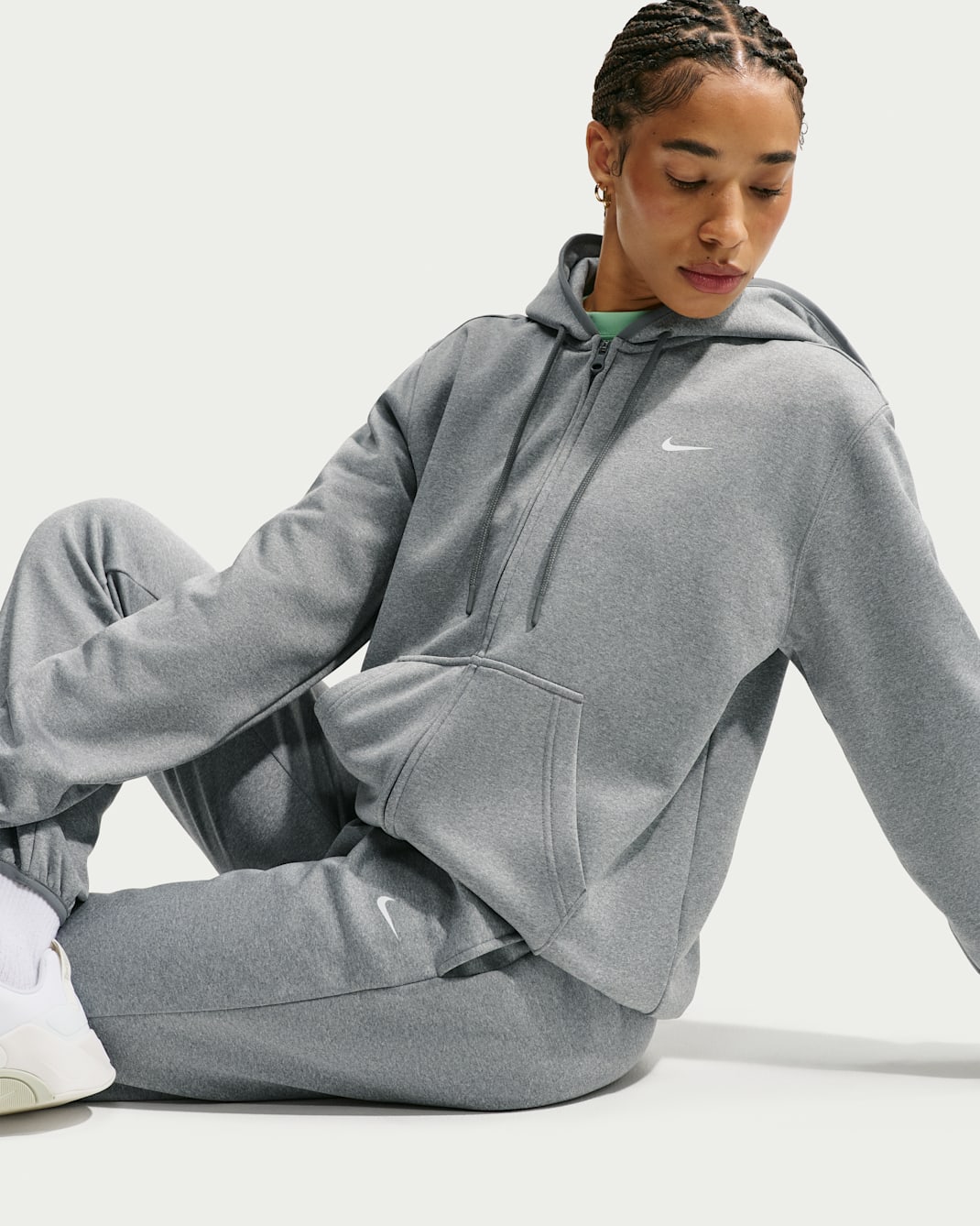 Nike Studio Fleece Sport Women's Therma-FIT Full-Zip Hoodie - Smoke Grey/Heather/White