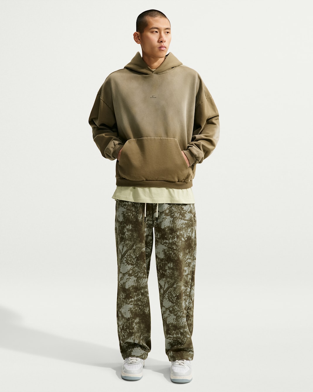 Nike Standard Issue Men's Brushed Open Hem Basketball Pants - Medium Olive/Pale Ivory