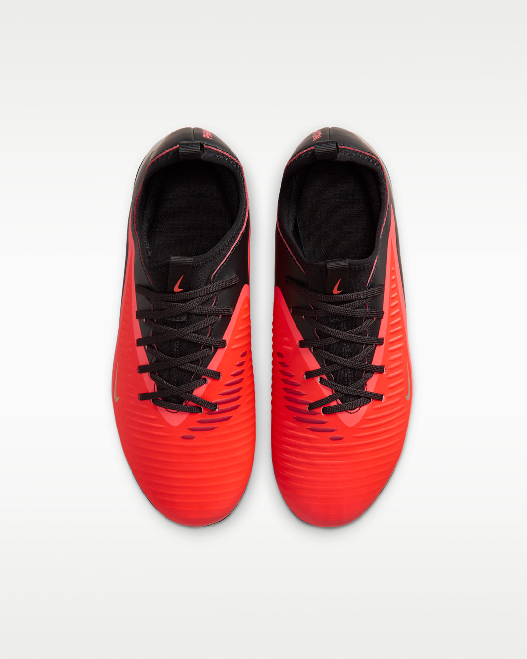 Nike Jr. Phantom 6 Low Academy Big Kids' Multi-Ground Soccer Cleats